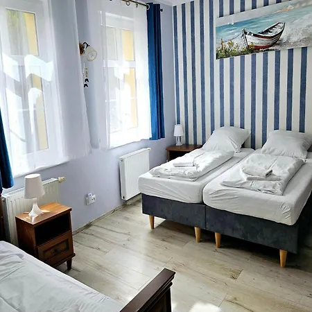 Comfortable House With Private Pool, كوتيفو