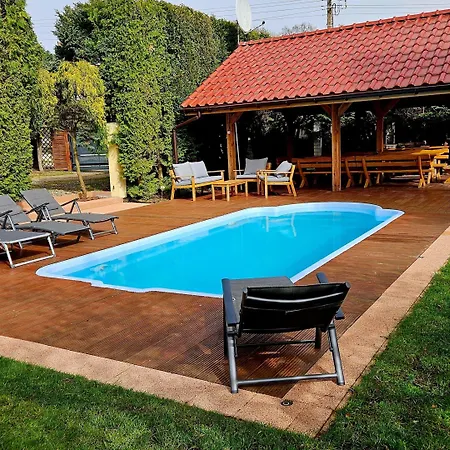 Comfortable House With Private Pool, Kołczewo